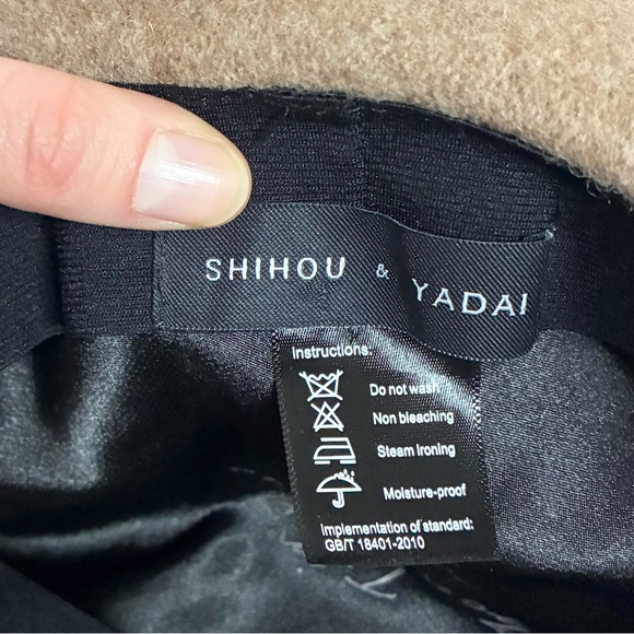 Shihou & Yadai Wool Beret - Picture 6 of 7
